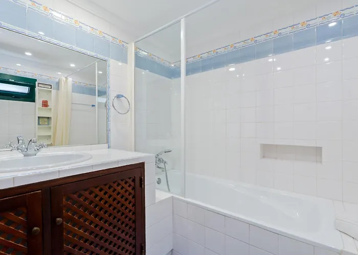 Navegante Com Piscina Privada Em Vila *