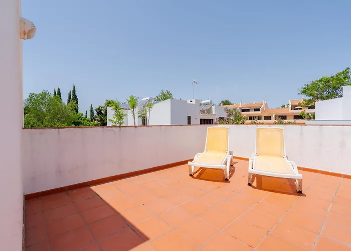 Navegante Com Piscina Privada Em Vila *