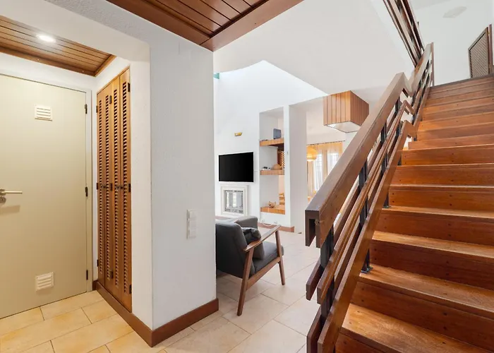 Navegante Com Piscina Privada Em