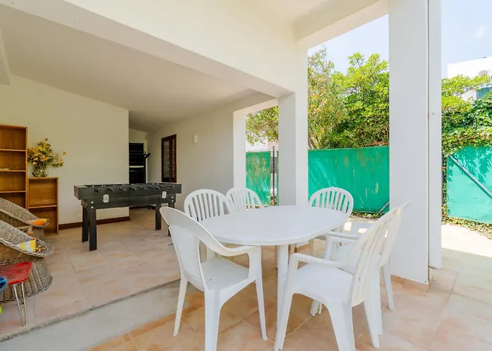 Navegante Com Piscina Privada Em Vila