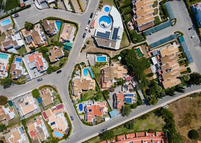 Vila Navegante Com Piscina Privada Em *