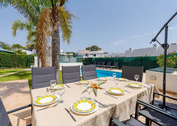 Navegante Com Piscina Privada Em Vila