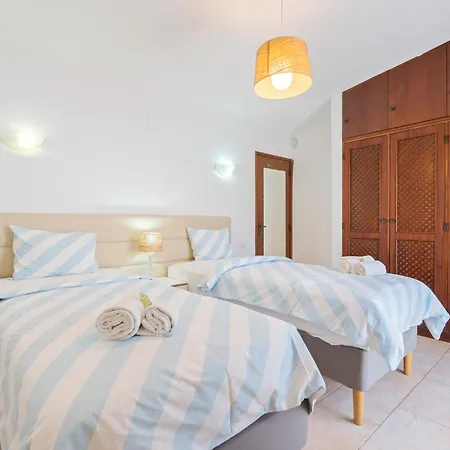 Villa Navegante Com Piscina Privada Em Vilamoura Quarteira