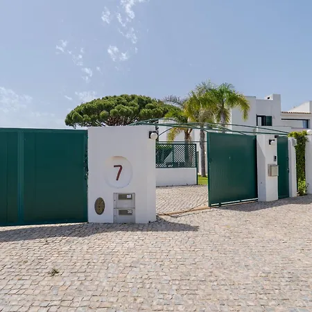 Navegante Com Piscina Privada Em Vilamoura كوارتيرا
